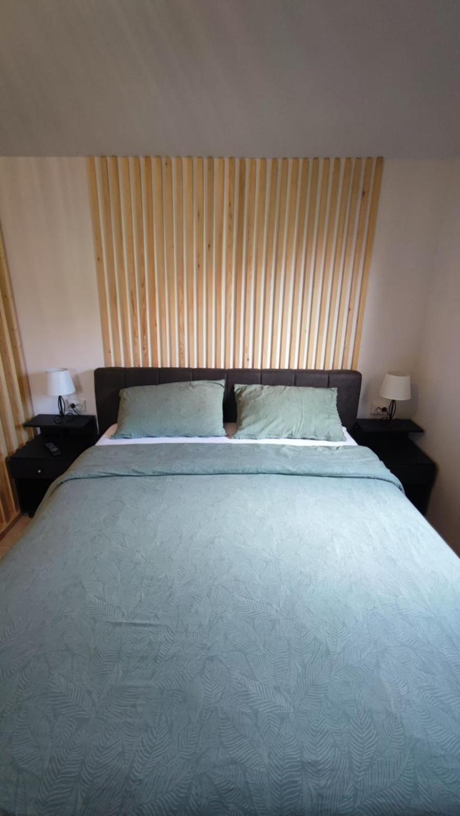 Pension Lale Apartment Pestani Ngoại thất bức ảnh